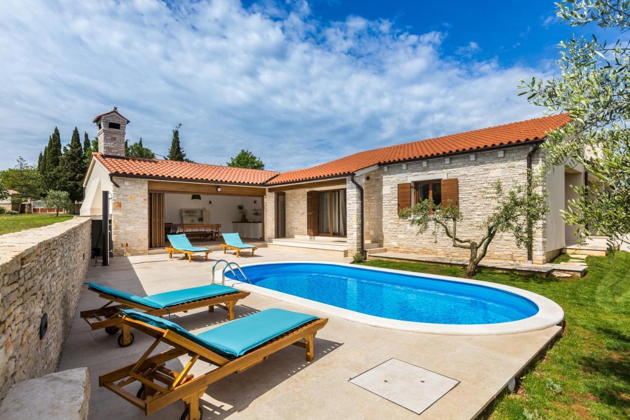 Villa Vignola Kavran Екстериор снимка