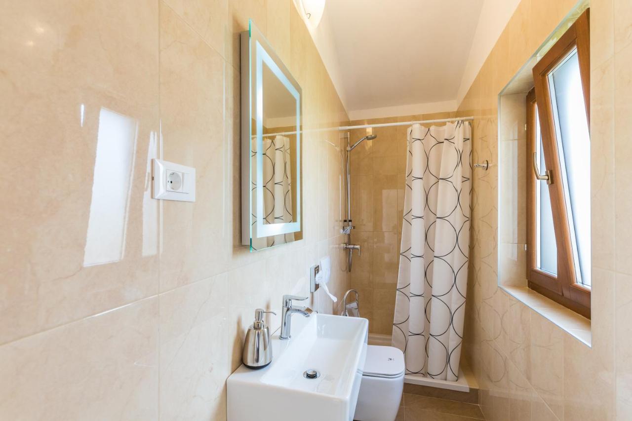 Villa Vignola Kavran Екстериор снимка