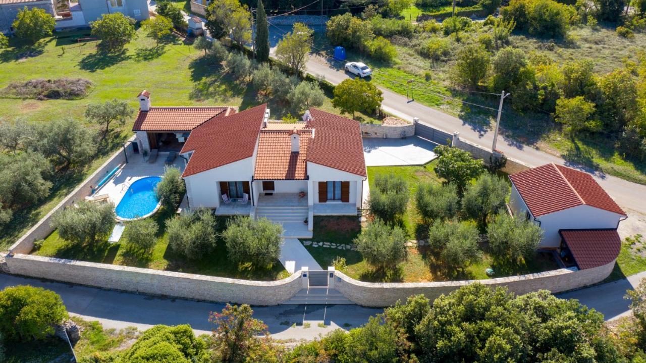 Villa Vignola Kavran Екстериор снимка
